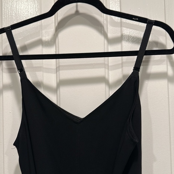 Cinq à Sept Black Billie Belted Jumpsuit Sleeveless Flare Cuff Pants - Picture 5 of 7